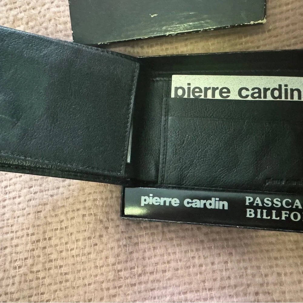 Never used Vintage Pierre Cardin Black Key and Card Holder